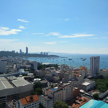 The Base Pattaya 芭提雅基地公寓 Exteriör bild