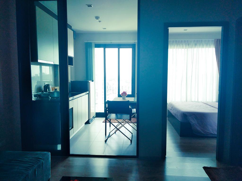 The Base Pattaya 芭提雅基地公寓 Exteriör bild