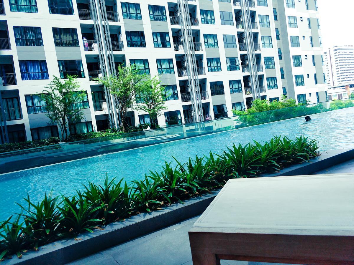 The Base Pattaya 芭提雅基地公寓 Exteriör bild