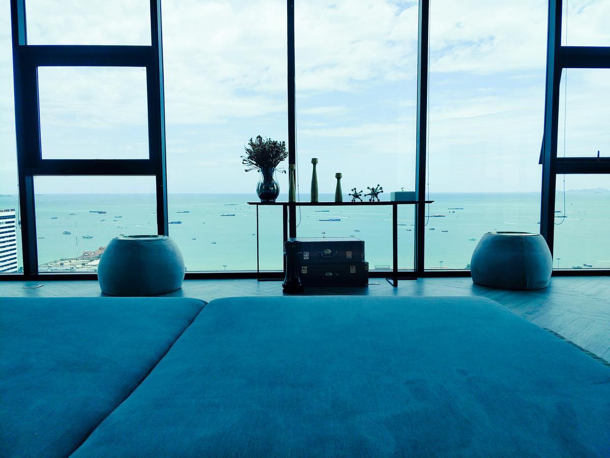 The Base Pattaya 芭提雅基地公寓 Exteriör bild